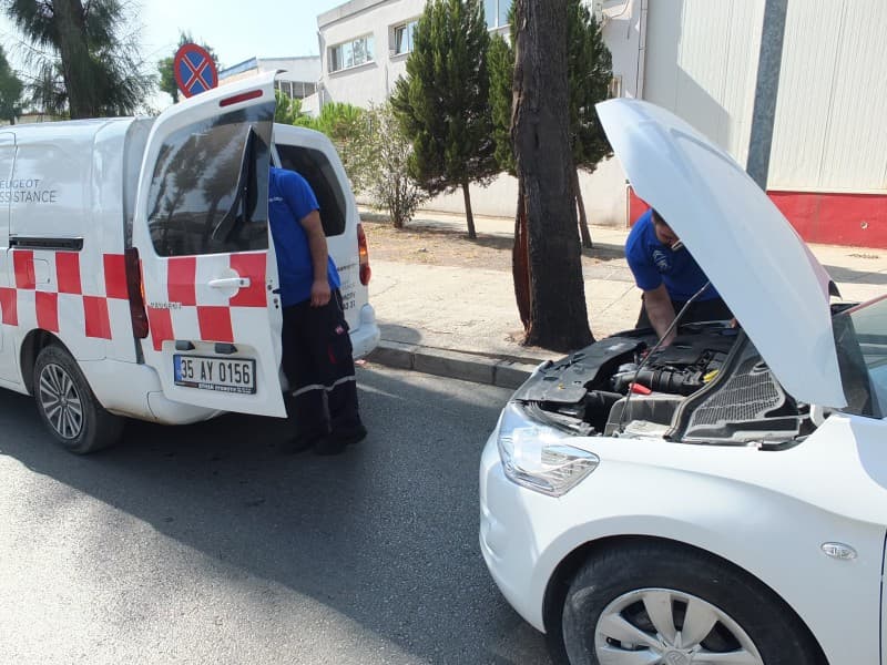 Karşıyaka & Çiğli'de Citroen Far Cilalama